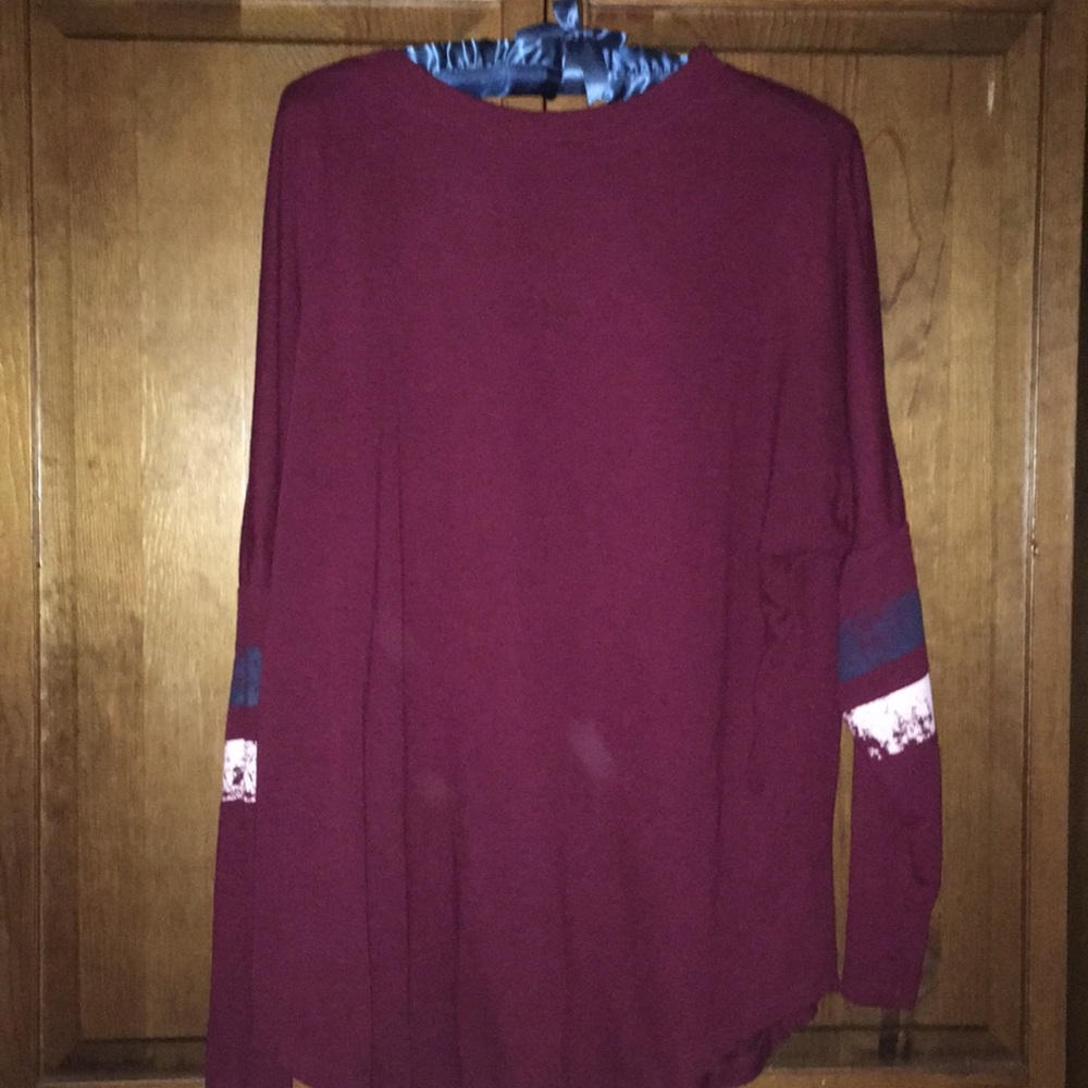 Long sleeve t-shirt